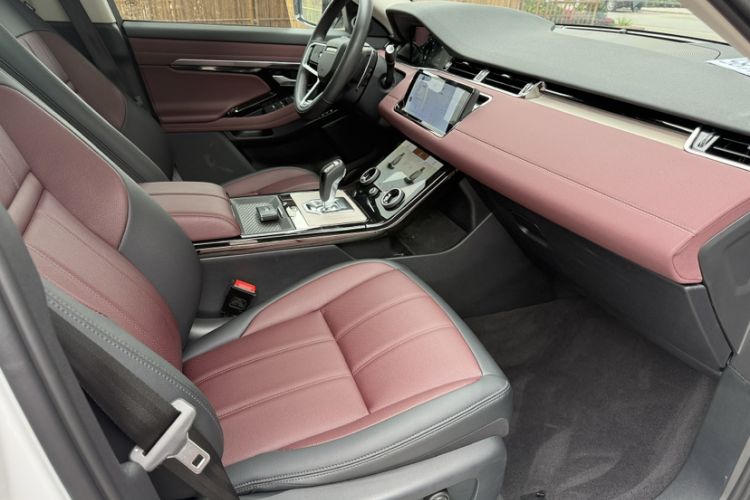 Used Land Rover Range Evoque 2023 Aurora L 249 PS Luxury Edition Interior 5