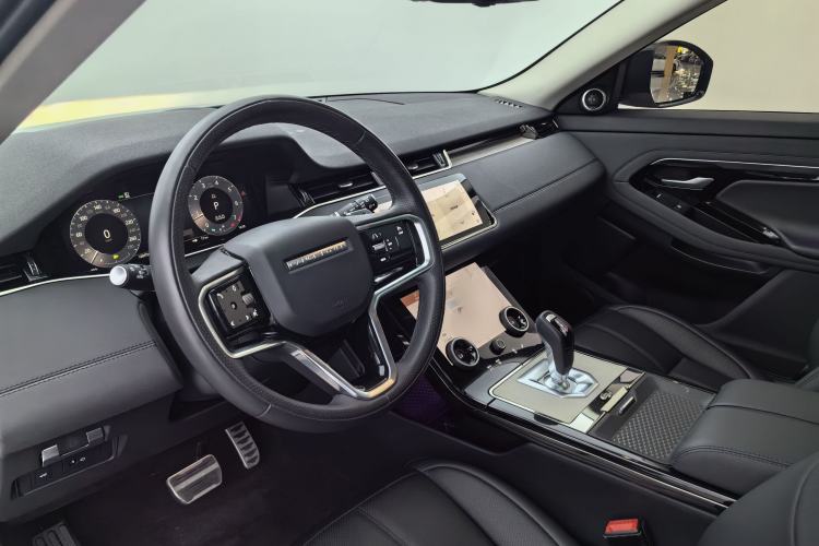 Used Land Rover Range Evoque 2023 Aurora L 249 PS Luxury Edition Interior 6