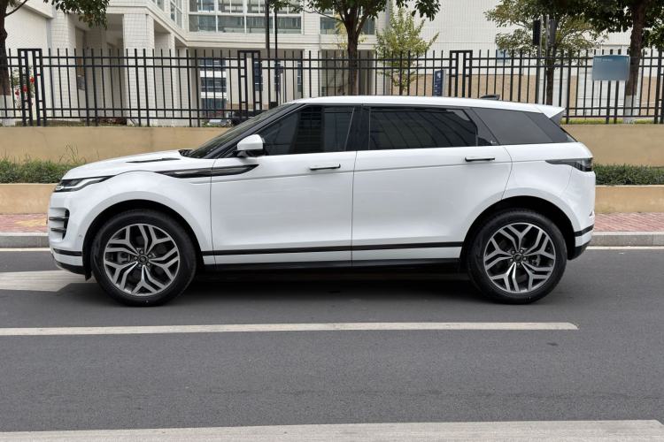 Used Land Rover Range Evoque 2023 Aurora L 249 PS Luxury Edition Interior 7
