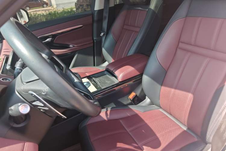 Used Land Rover Range Evoque 2023 Aurora L 249 PS Luxury Edition Left Front Seat