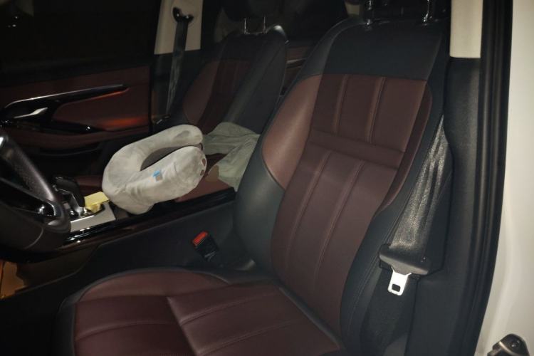 Used Land Rover Range Evoque 2023 Aurora L 249 PS Luxury Edition Left Front Seat