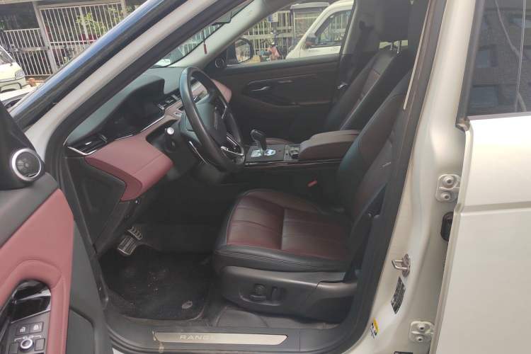 Used Land Rover Range Evoque 2023 Aurora L 249 PS Luxury Edition Left Front Seat