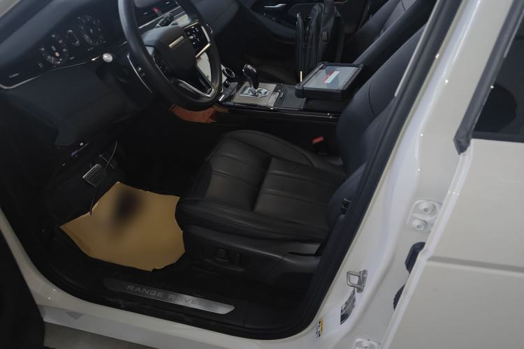 Used Land Rover Range Evoque 2023 Aurora L 249 PS Luxury Edition Left Front Seat