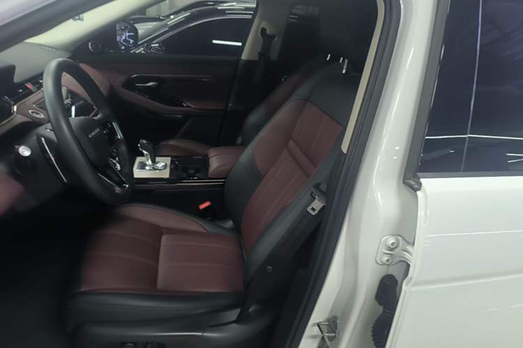 Used Land Rover Range Evoque 2023 Aurora L 249 PS Luxury Edition Left Front Seat