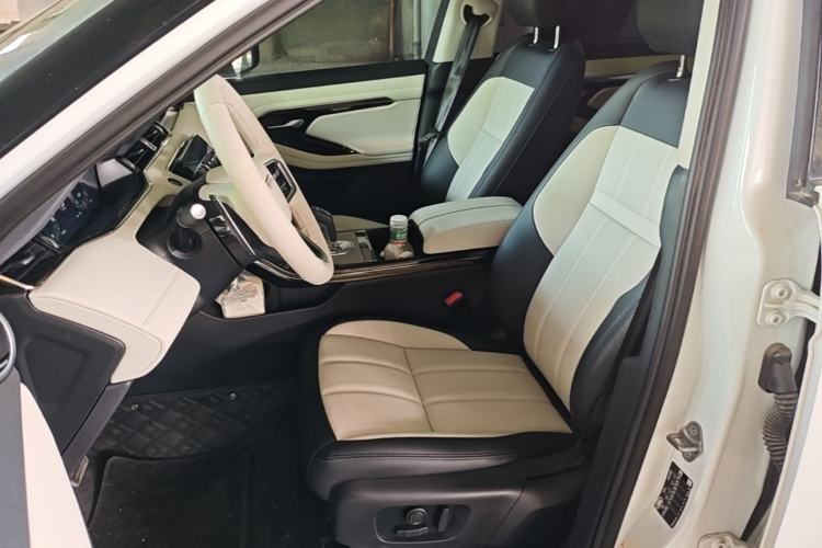Used Land Rover Range Evoque 2023 Aurora L 249 PS Luxury Edition Left Front Seat