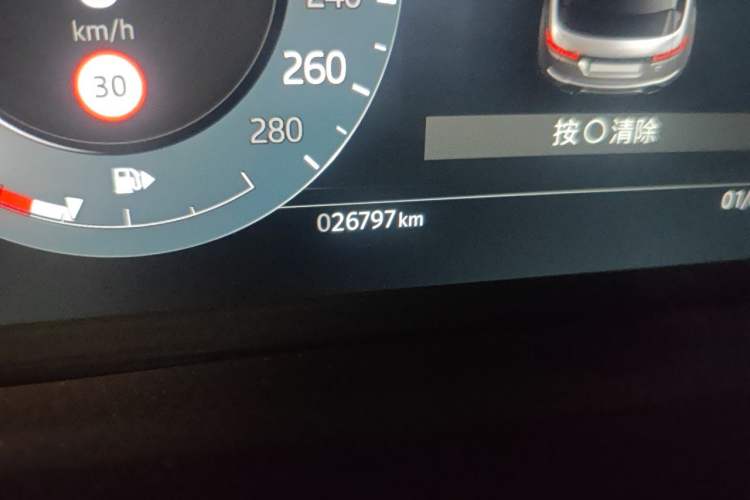 Used Land Rover Range Evoque 2023 Aurora L 249 PS Luxury Edition Odometer Close Up