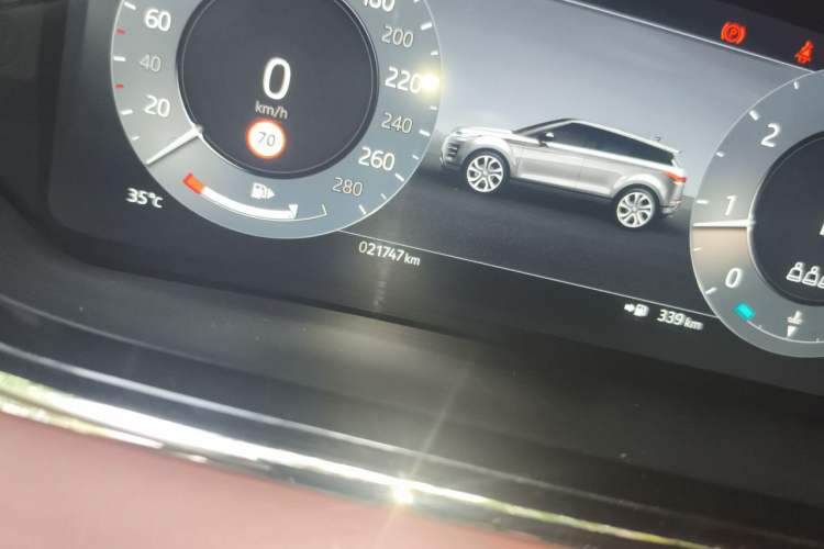Used Land Rover Range Evoque 2023 Aurora L 249 PS Luxury Edition Odometer Close Up