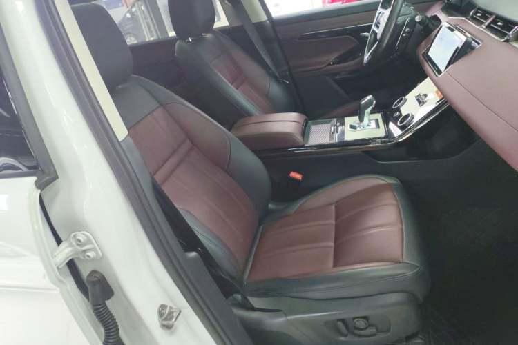 Used Land Rover Range Evoque 2023 Aurora L 249 PS Luxury Edition Right Front Seat
