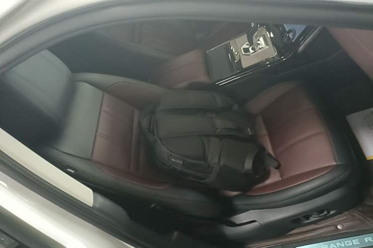 Used Land Rover Range Evoque 2023 Aurora L 249 PS Luxury Edition Right Front Seat