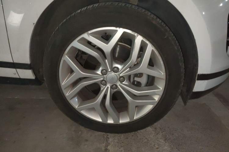 Used Land Rover Range Evoque 2023 Aurora L 200PS Elite Edition Right Front Wheel Hub