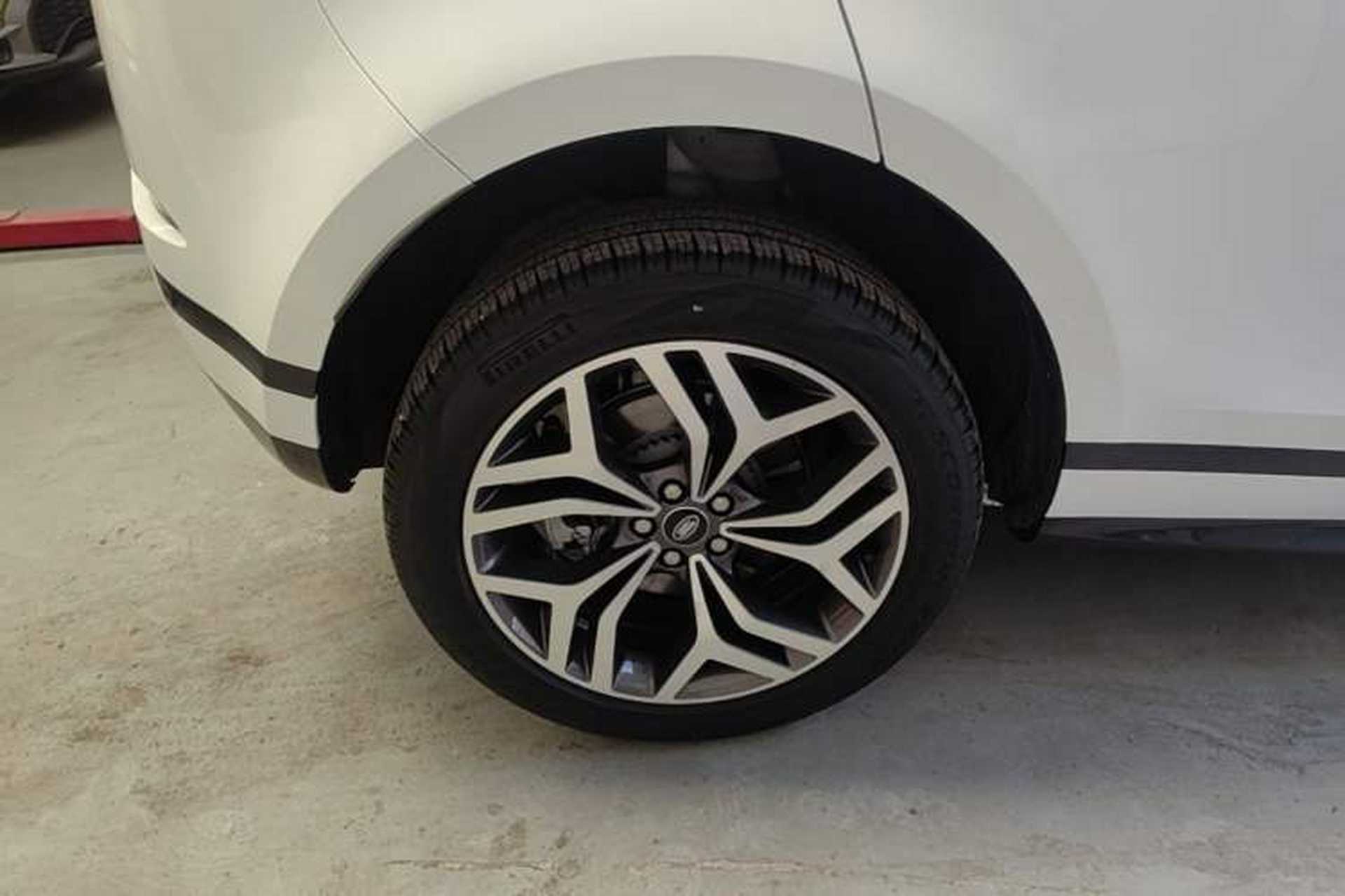 Used Land Rover Range Evoque 2023 Aurora L 249 PS Luxury Edition Right Rear Wheel Hub