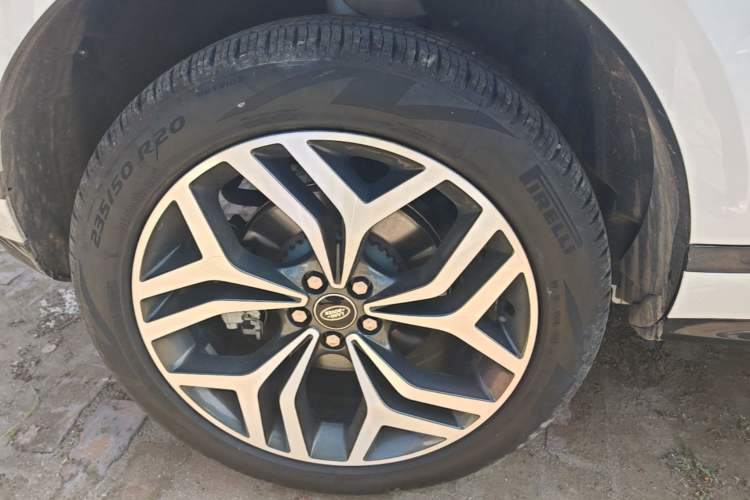 Used Land Rover Range Evoque 2023 Aurora L 249 PS Luxury Edition Right Rear Wheel Hub
