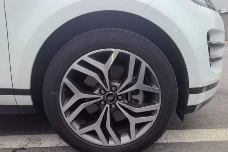 Used Land Rover Range Evoque 2023 Aurora L 249 PS Luxury Edition Right Rear Wheel Hub