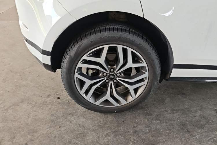 Used Land Rover Range Evoque 2023 Aurora L 249 PS Luxury Edition Right Rear Wheel Hub