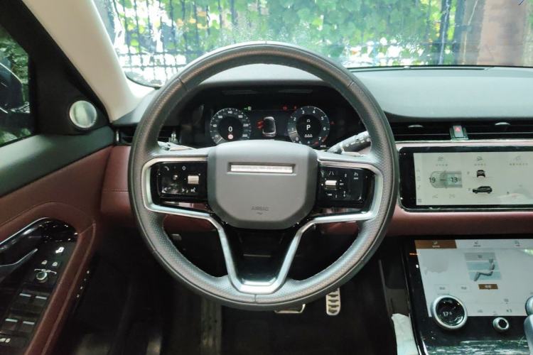 Used Land Rover Range Evoque 2023 Aurora L 249 PS Luxury Edition Steering Wheel