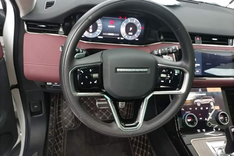 Used Land Rover Range Evoque 2023 Aurora L 249 PS Luxury Edition Steering Wheel