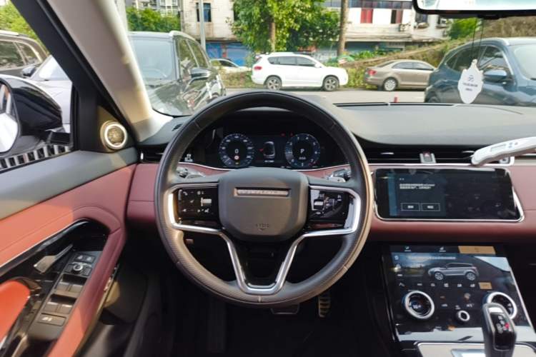 Used Land Rover Range Evoque 2023 Aurora L 249 PS Luxury Edition Steering Wheel