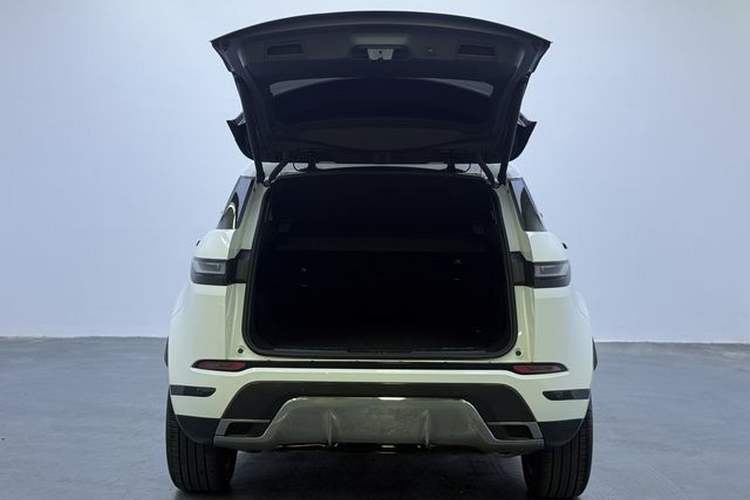 Used Land Rover Range Evoque 2023 Aurora L 249 PS Luxury Edition Trunk