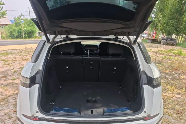 Used Land Rover Range Evoque 2023 Aurora L 249 PS Luxury Edition Trunk