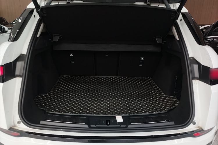 Used Land Rover Range Evoque 2023 Aurora L 249 PS Luxury Edition Trunk