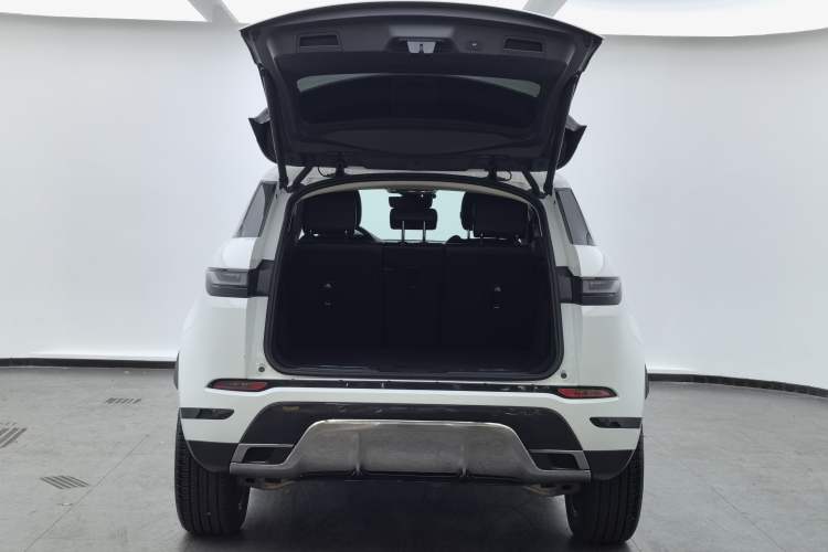 Used Land Rover Range Evoque 2023 Aurora L 249 PS Luxury Edition Trunk