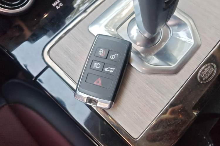 Used Land Rover Range Evoque 2023 Aurora L 249 PS Luxury Edition Vehicle Key