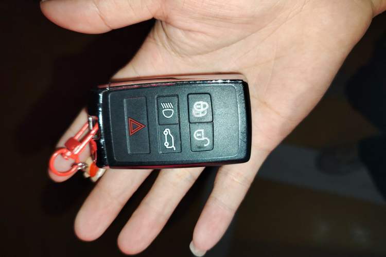 Used Land Rover Range Evoque 2023 Aurora L 249 PS Luxury Edition Vehicle Key