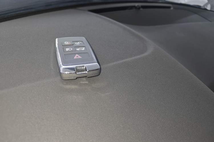 Used Land Rover Range Evoque 2023 Aurora L 249 PS Luxury Edition Vehicle Key