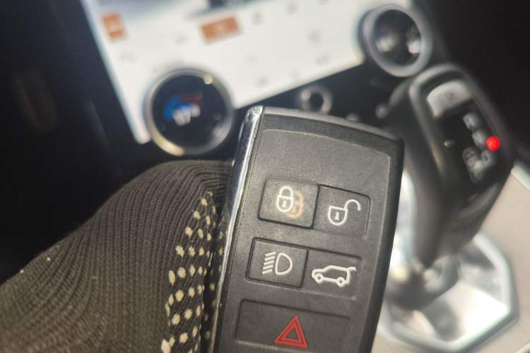 Used Land Rover Range Evoque 2023 Aurora L 249 PS Luxury Edition Vehicle Key