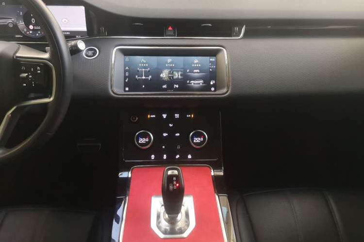 Used Land Rover Range Evoque 2023 Aurora L 200PS Elite Edition Audio And AC Panel