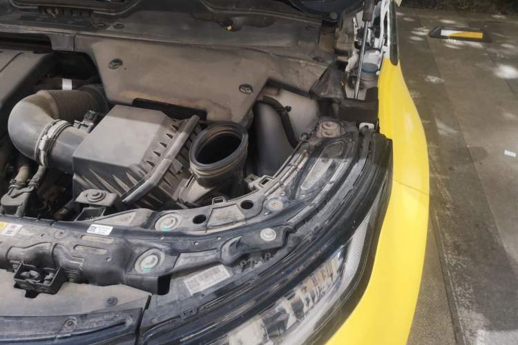 Used Land Rover Range Evoque 2023 Aurora L 200PS Elite Edition Engine Bay Left