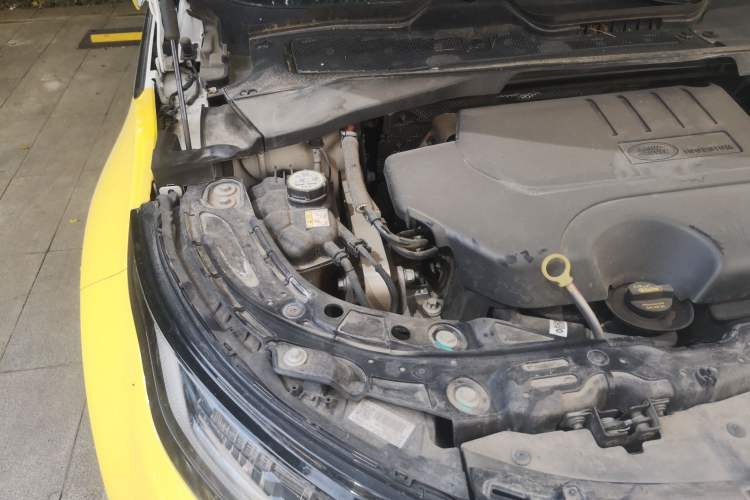 Used Land Rover Range Evoque 2023 Aurora L 200PS Elite Edition Engine Bay Right