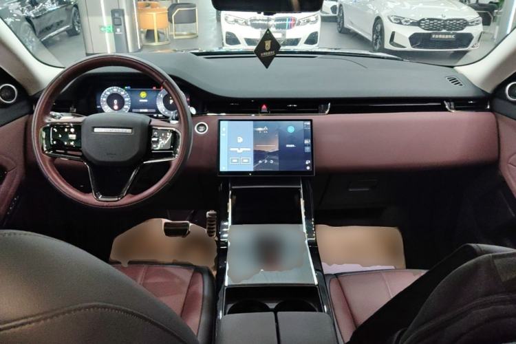 Used Land Rover Range Evoque 2024 Aurora L 249 PS Prestige Light-Chasing Edition Center Console