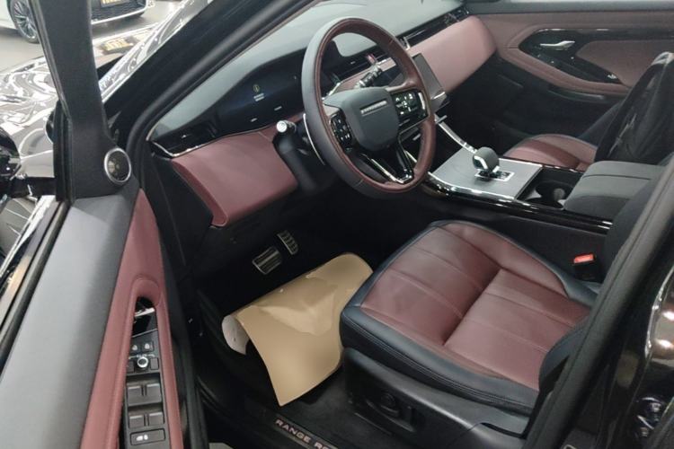Used Land Rover Range Evoque 2024 Aurora L 249 PS Prestige Light-Chasing Edition Driver Seat