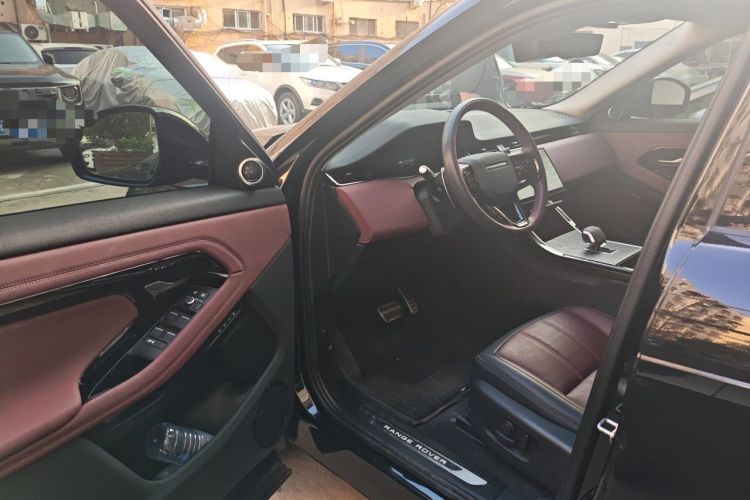 Used Land Rover Range Evoque 2024 Aurora L 249 PS Prestige Light-Chasing Edition Driver Seat