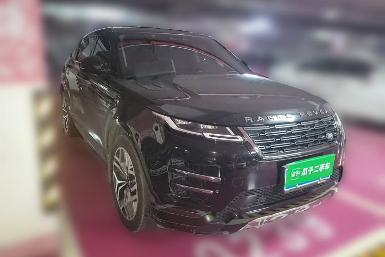 Used Land Rover Range Evoque 2024 Aurora L 249 PS Prestige Light-Chasing Edition Front Right 45 Deg