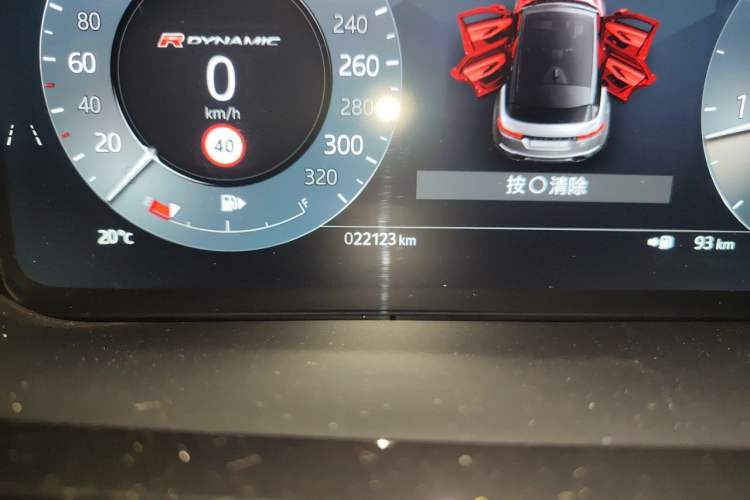 Used Land Rover Range Evoque 2024 Aurora L 249 PS Prestige Light-Chasing Edition Odometer Close Up