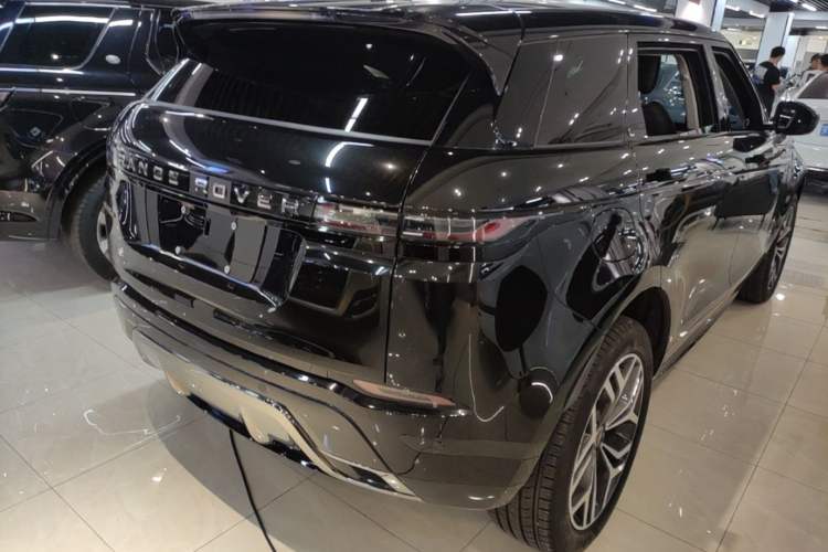 Used Land Rover Range Evoque 2024 Aurora L 249 PS Prestige Light-Chasing Edition Rear Right 45 Deg