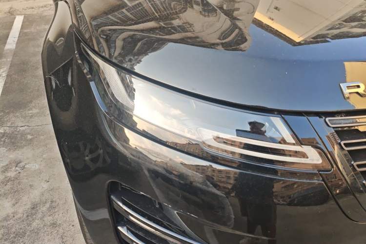 Used Land Rover Range Evoque 2024 Aurora L 249 PS Prestige Light-Chasing Edition Right Front Headlight