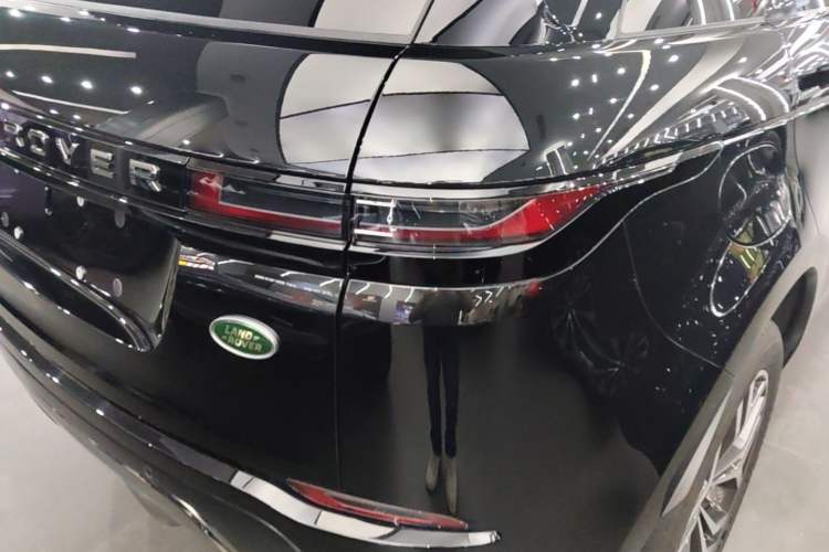 Used Land Rover Range Evoque 2024 Aurora L 249 PS Prestige Light-Chasing Edition Right Rear Taillight