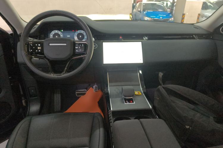 Used Land Rover Range Evoque 2024 Aurora L 249 PS Prestige Light-Chasing Edition Interior 2
