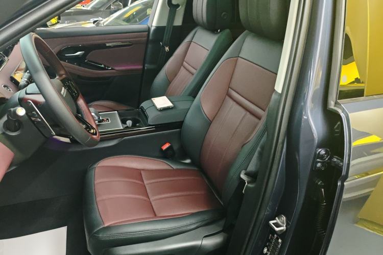 Used Land Rover Range Evoque 2024 Aurora L 249 PS Prestige Light-Chasing Edition Left Front Seat