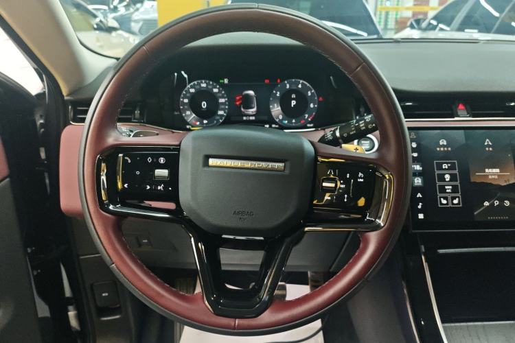 Used Land Rover Range Evoque 2024 Aurora L 249 PS Prestige Light-Chasing Edition Steering Wheel