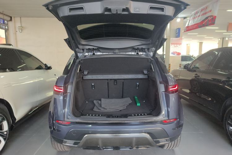 Used Land Rover Range Evoque 2024 Aurora L 249 PS Prestige Light-Chasing Edition Trunk