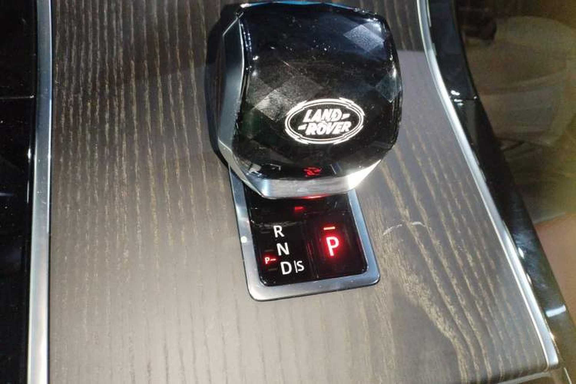 Used Land Rover Range Evoque 2024 Aurora L 249 PS Glowing Limited Edition Gear Lever
