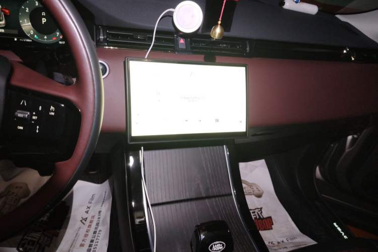 Used Land Rover Range Evoque 2024 Aurora L 249 PS Glowing Limited Edition Audio And AC Panel