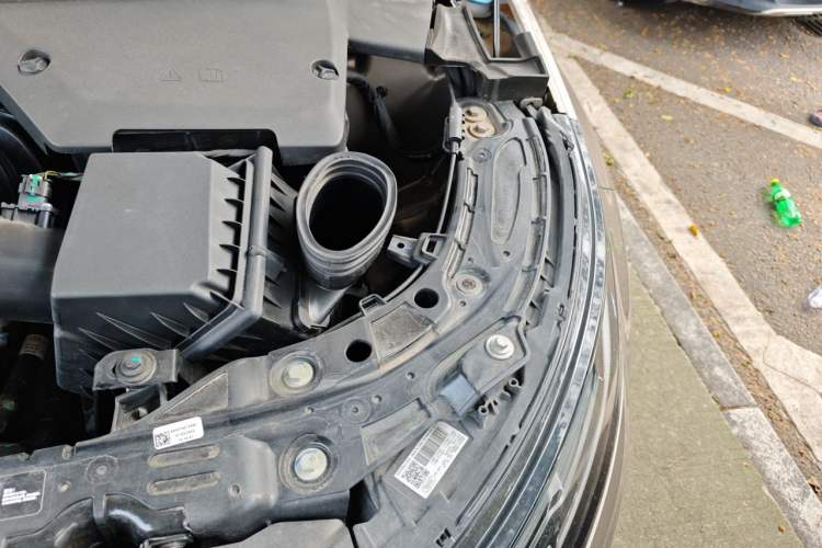 Used Land Rover Range Evoque 2024 Aurora L 249 PS Glowing Limited Edition Engine Bay Left