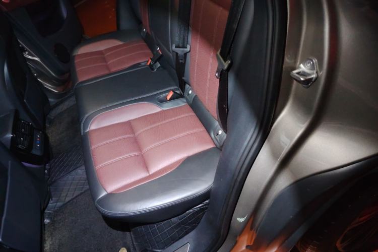 Used Land Rover Range Evoque 2024 Aurora L 249 PS Glowing Limited Edition Left Rear Seat