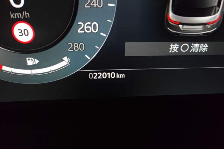 Used Land Rover Range Evoque 2024 Aurora L 249 PS Glowing Limited Edition Odometer Close Up