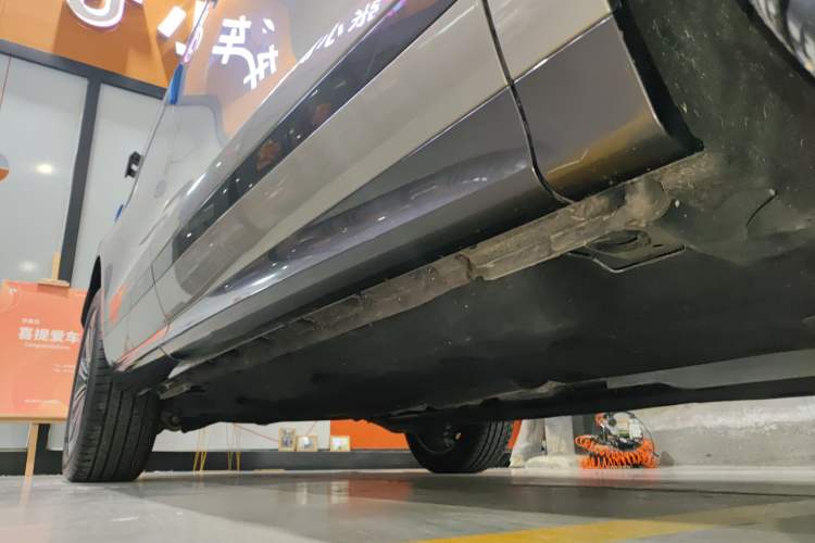 Used Land Rover Range Evoque 2024 Aurora L 249 PS Glowing Limited Edition Right Side Sill
